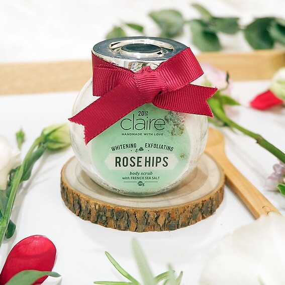 WHITENING ROSEHIPS SCRUB WITH FRENCH SEA SALT (FREE WOODEN SPATULA!)